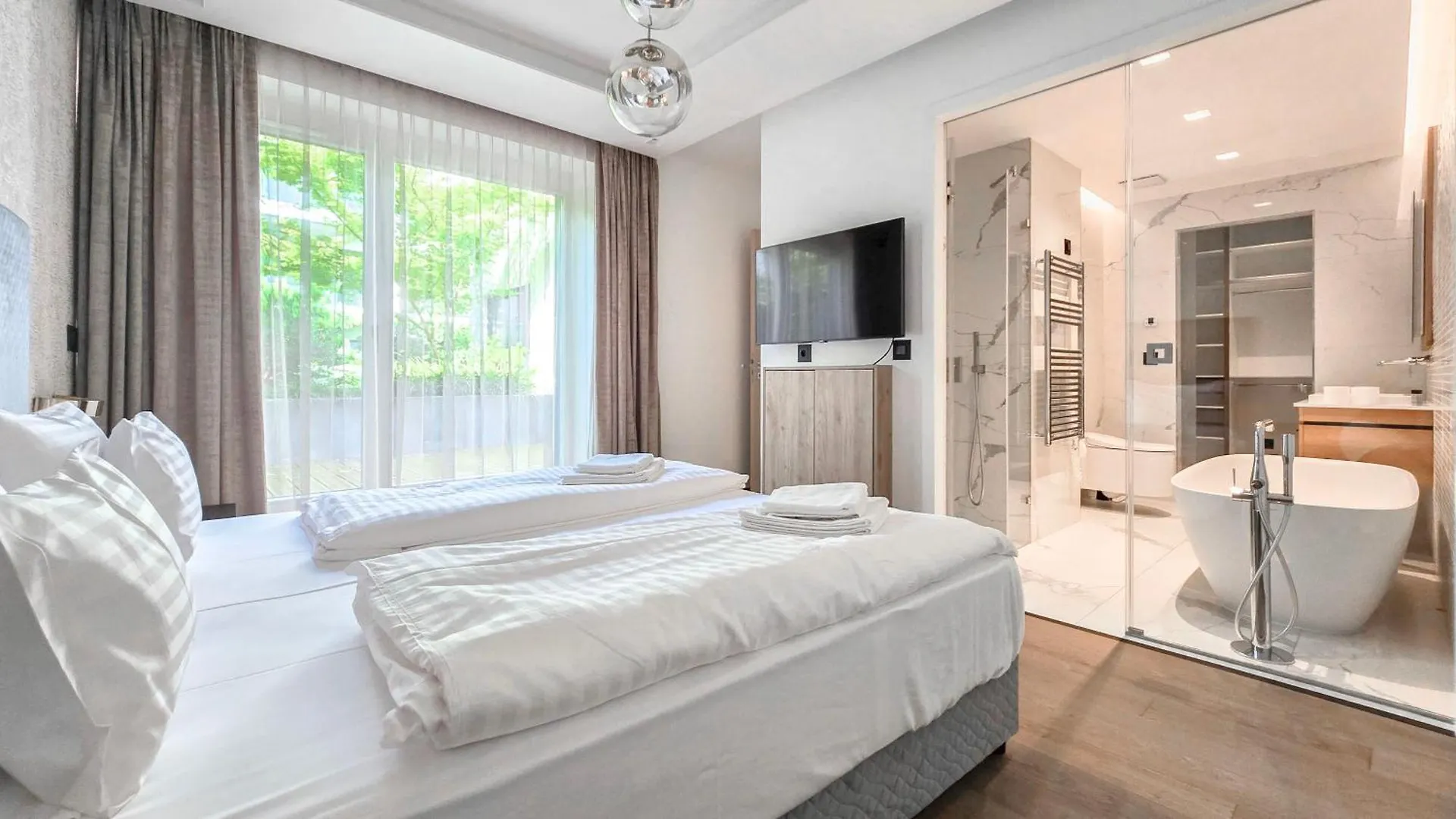 Sun Hill Luxury Suites Budapest 0*,